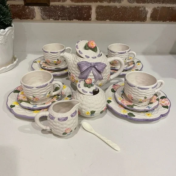 Children's Tea Set with Floral Design - Picture 2 of 6
